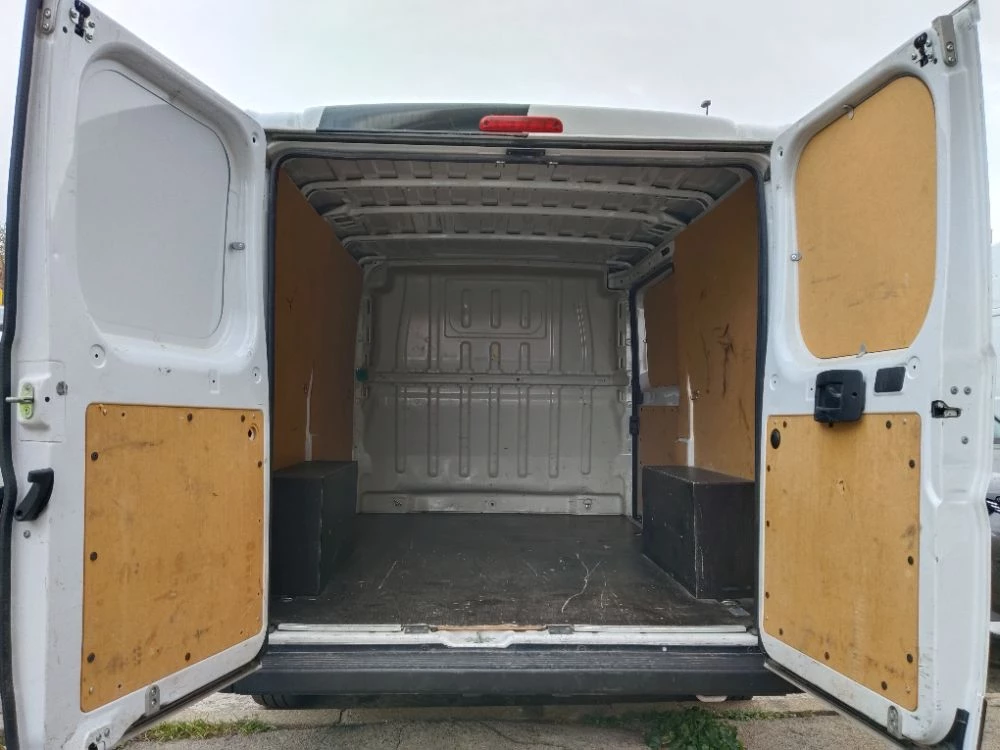 alquiler de furgonetas peugeot boxer