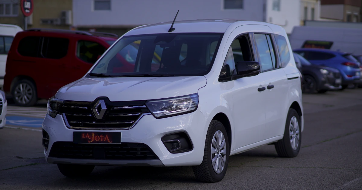 alquiler renault kangoo