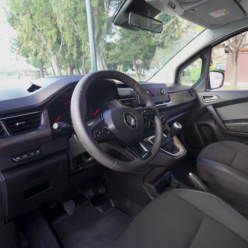 alquilar renault kangoo