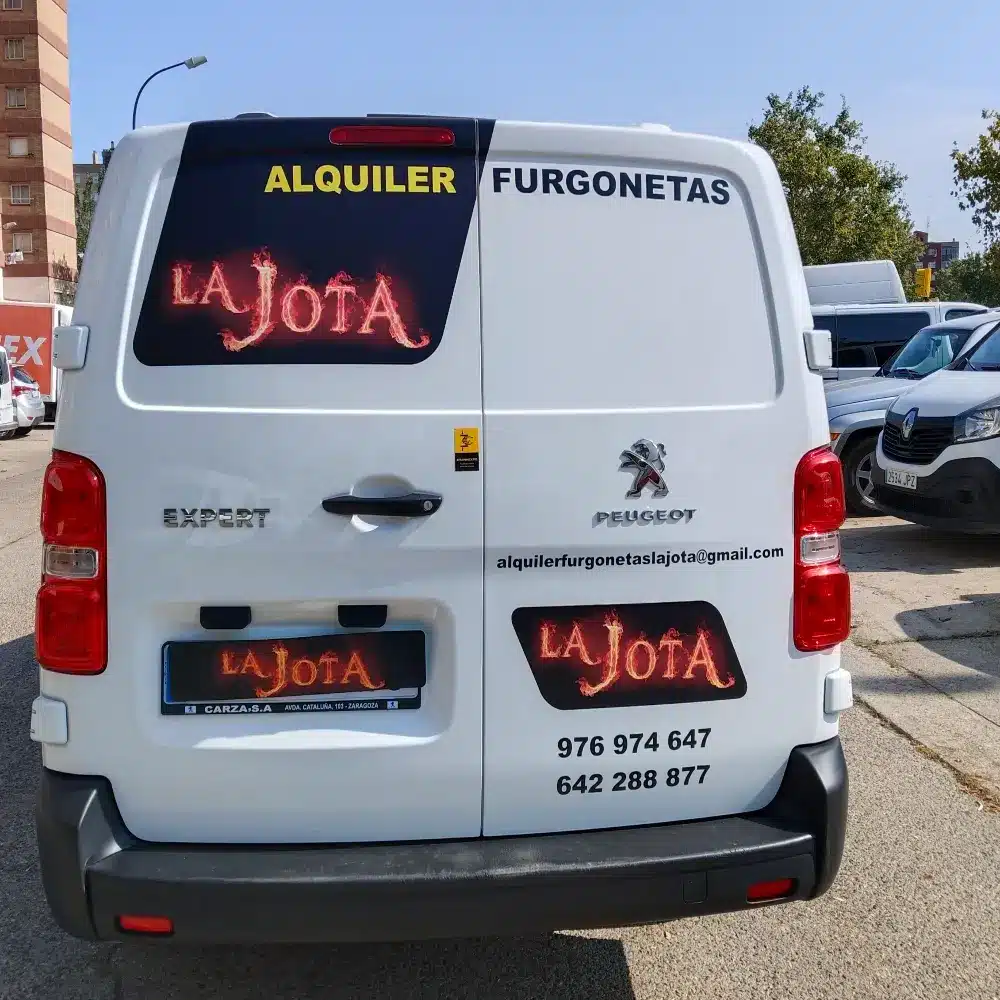 alquiler de furgonetas peugeot boxer