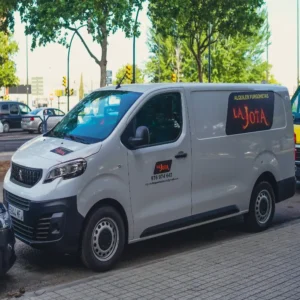 alquiler peugeot expert