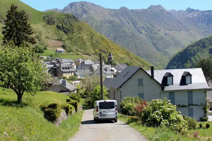 El Béarn y el Pirineo francés Furgoneta de La Jota en el Bearn Frances